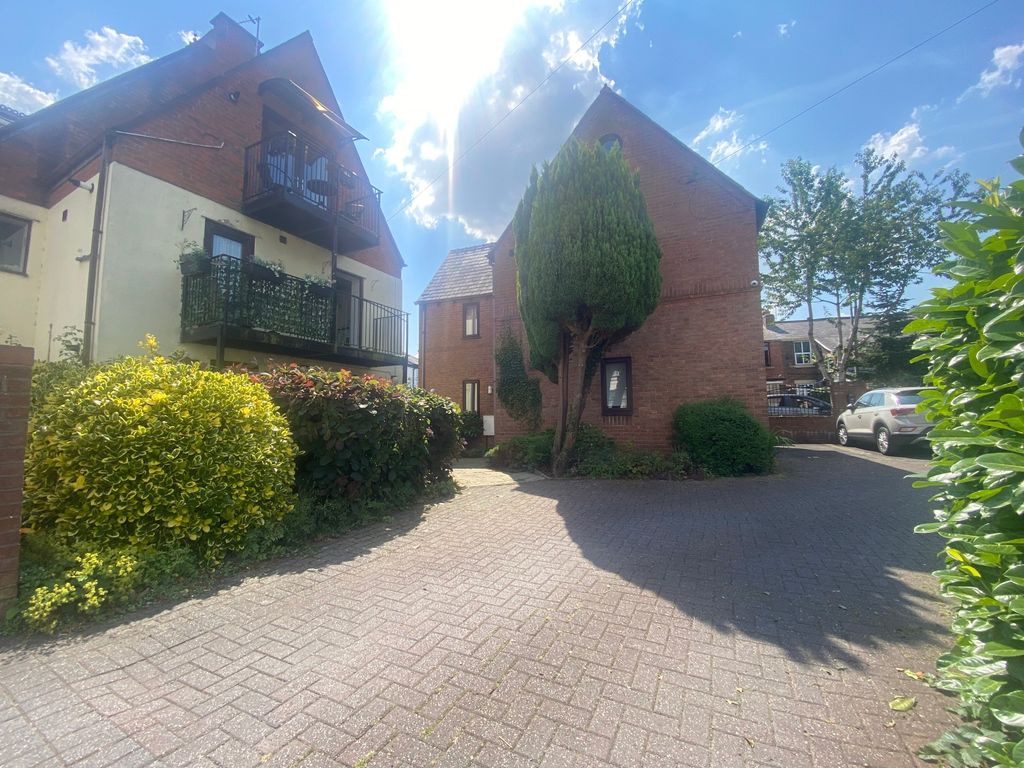 Property photo 2 of 7