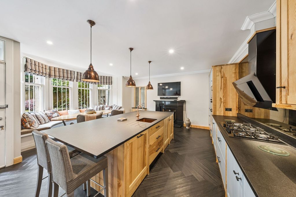 Additional image 8 of 5 bed town house for saleKings Gate, 33 Victoria Crescent Road, Dowanhill, Glasgow G12