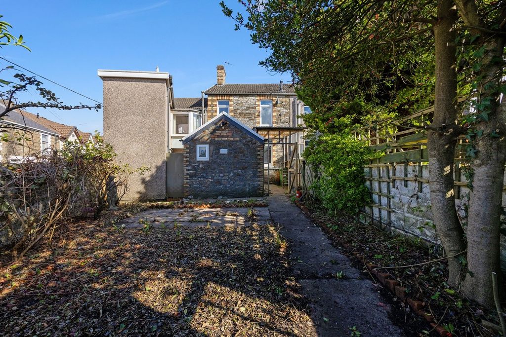 Property photo 2 of 19