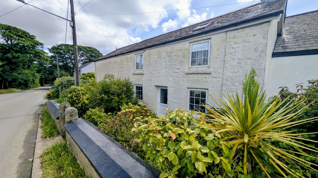 Property photo 1 of 28 3 Bedroom Semi Detached House For Sale