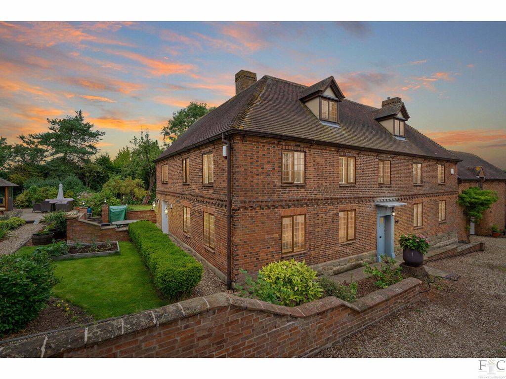 Property photo 1 of 40