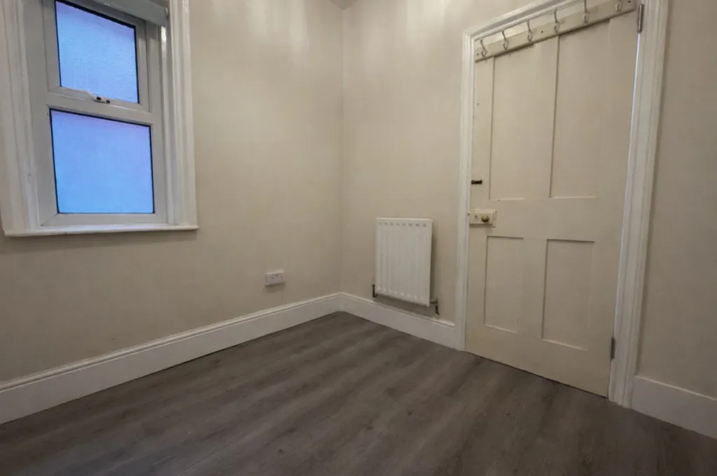 Property photo 2 of 3