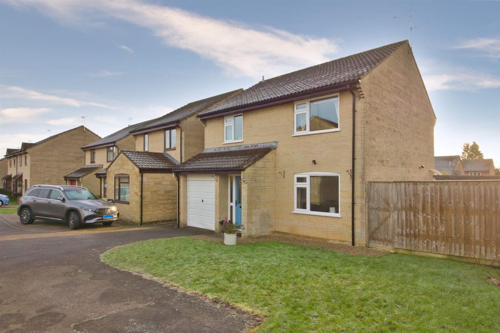 Property photo 1 of 21 27 Glebe.Jpg