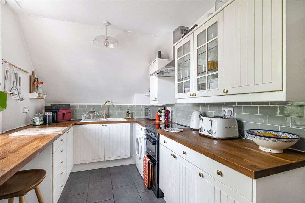 Property photo 3 of 22 Kitchen