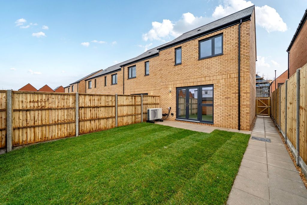 Property photo 1 of 18 Picture No. 21