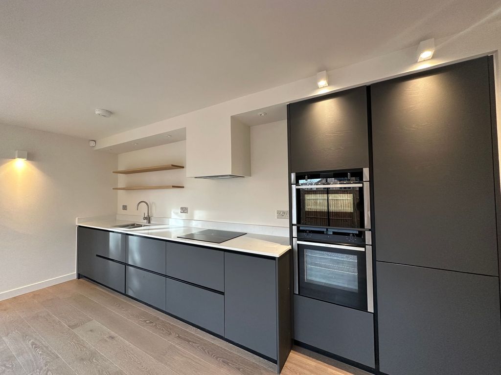 Property photo 2 of 8 Kitchen