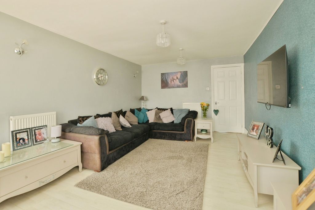 Property photo 3 of 16 Pbox-Img.Jpg