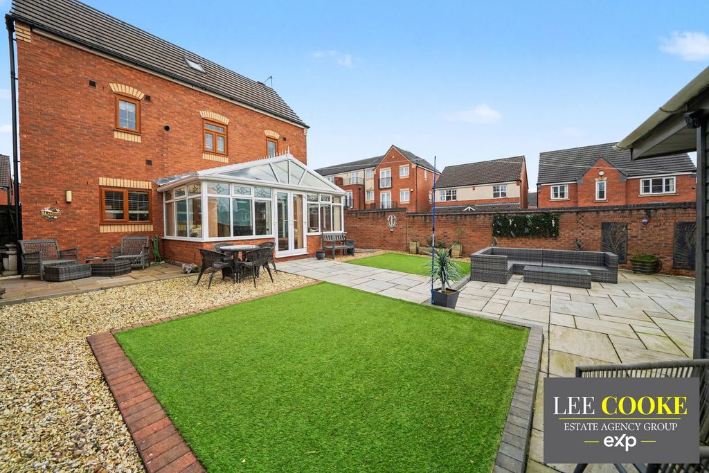 Property photo 3 of 47