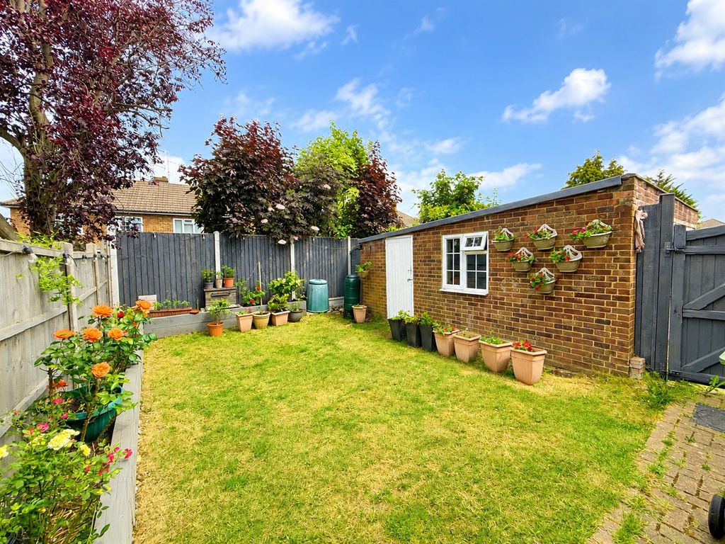 Property photo 2 of 12 Garden.Jpg