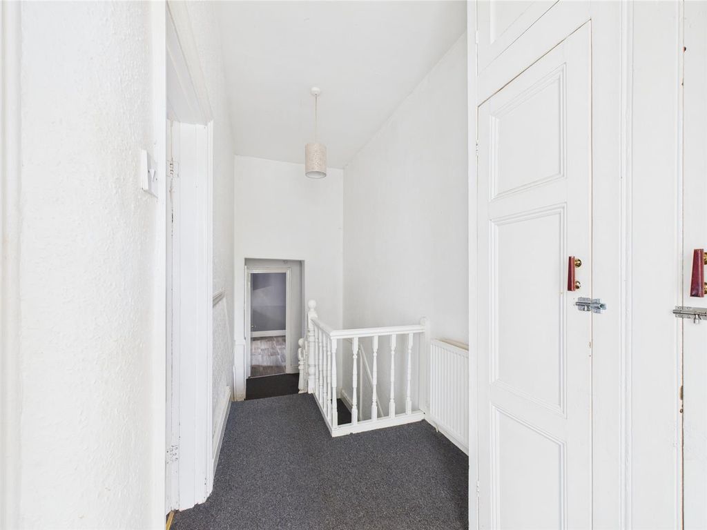 Property photo 3 of 18 Cam03844G0-Pr0274-Still003.Jpg