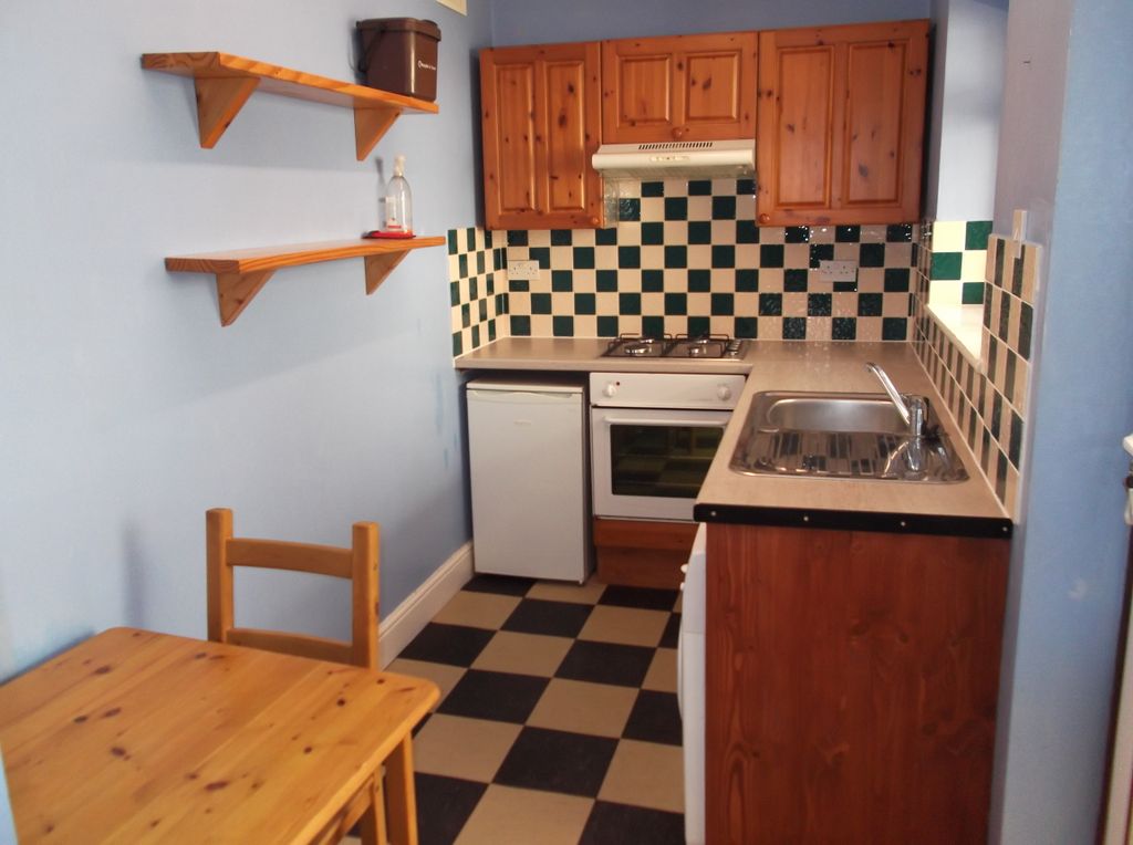 Property photo 2 of 6