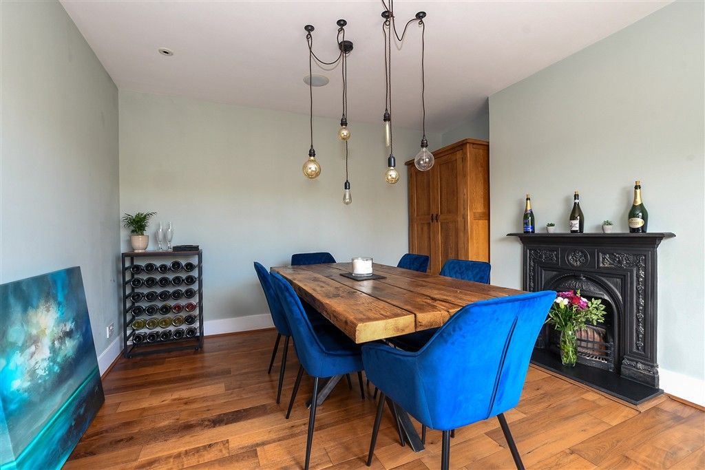 Property photo 3 of 16 Dining Area