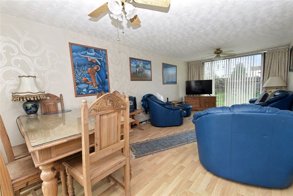 Property photo 3 of 18 Picture No. 07