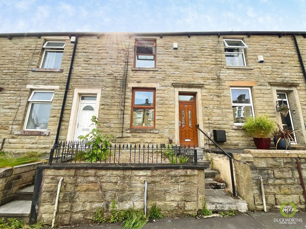 Property photo 1 of 6