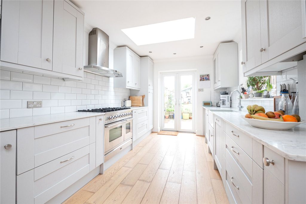 Property photo 3 of 19 Picture No. 7