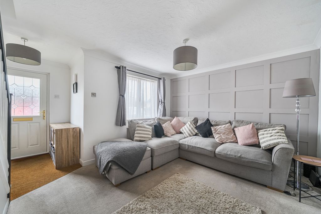 Property photo 2 of 17 1404969-9-6977700926727