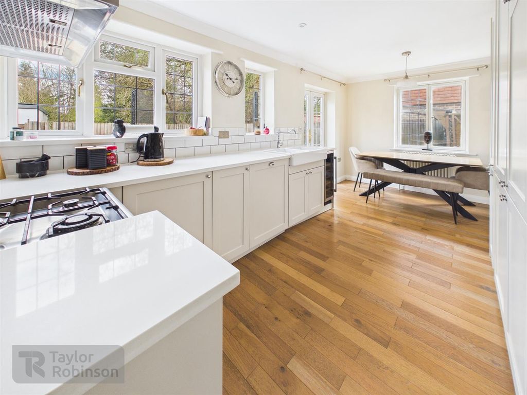 Property photo 2 of 15 Cam02600G0-Pr0695-Still004.Jpg