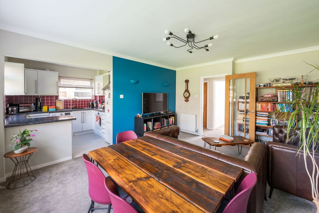 Property photo 3 of 14