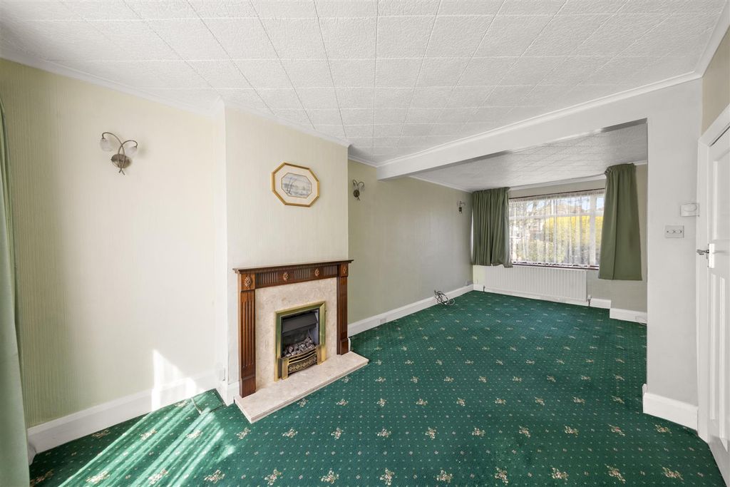 Property photo 2 of 17 3