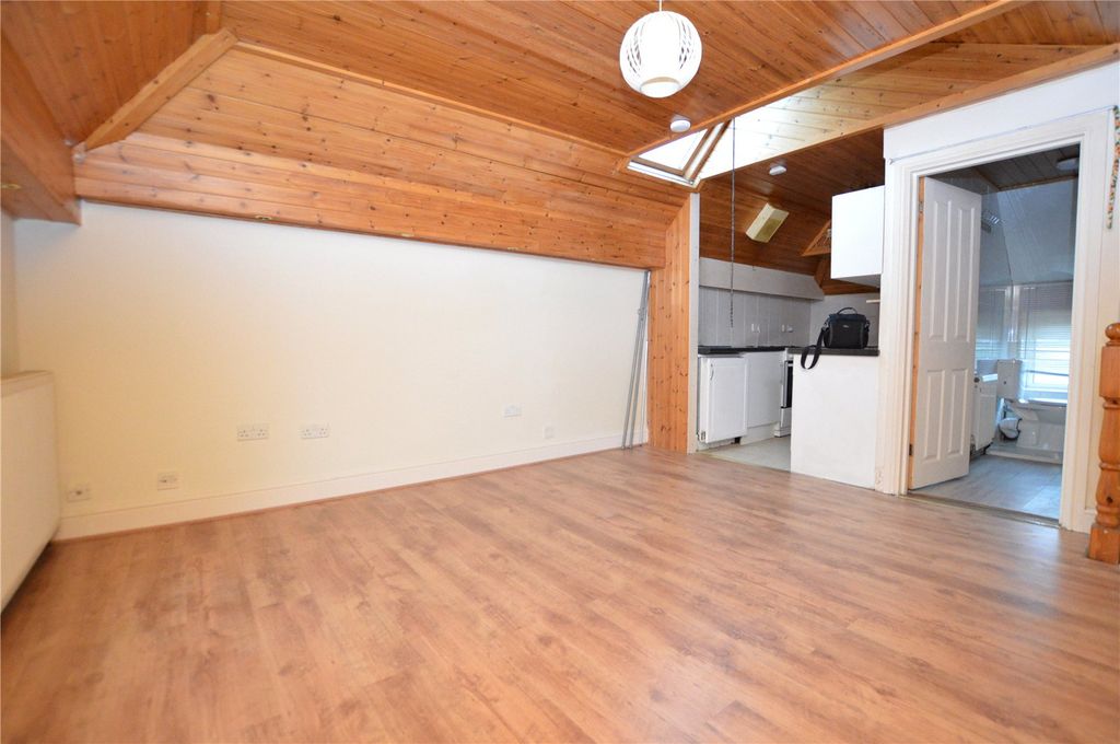 Property photo 1 of 9 Picture No. 07