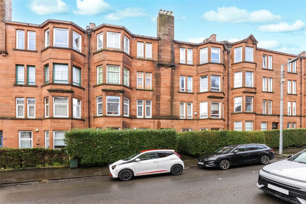 Property photo 1 of 18 External