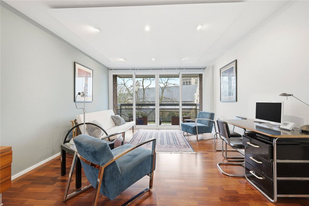 Property photo 3 of 18 Reception Room