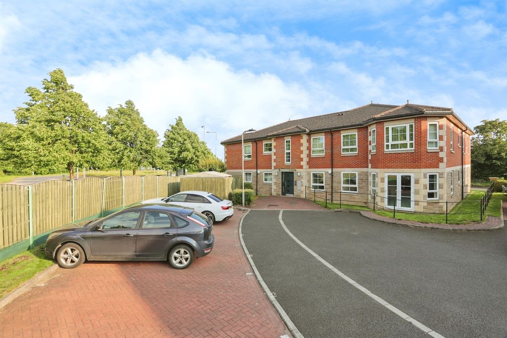 Property photo 1 of 10