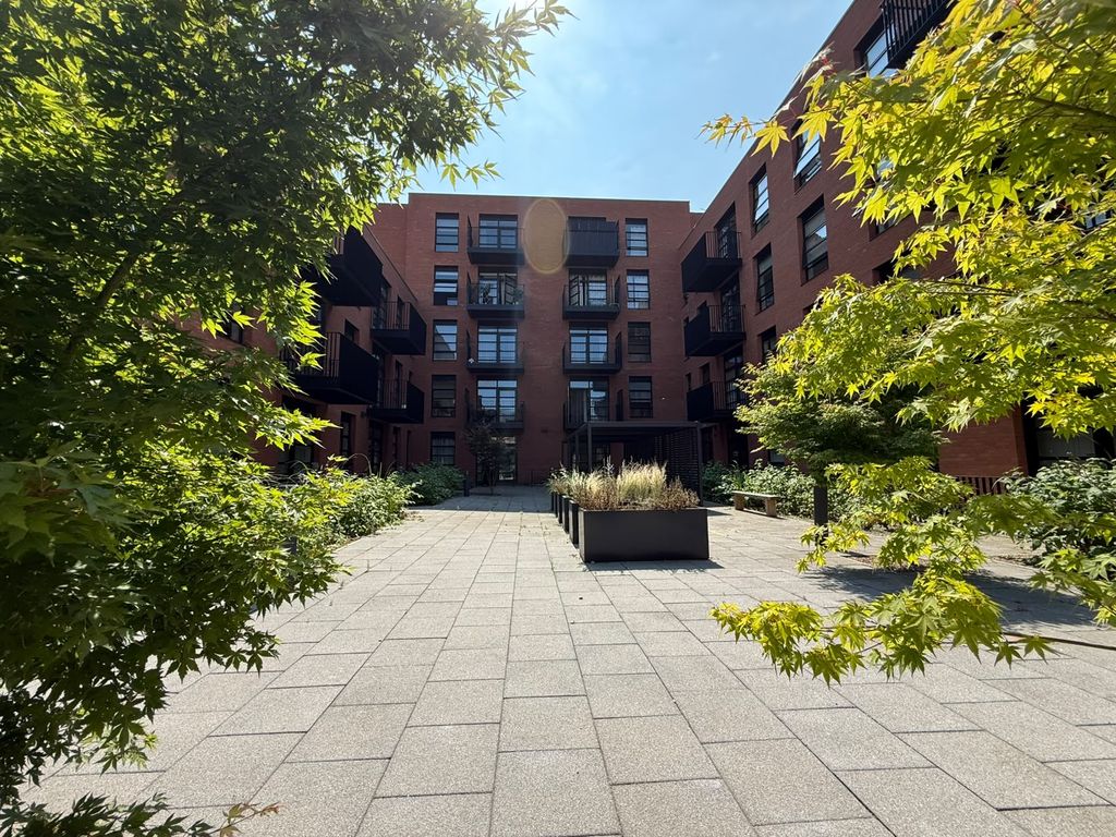 Property photo 1 of 13 Stunning Top Floor Apartment With Private Balcony | City Centre Living At Its Finest