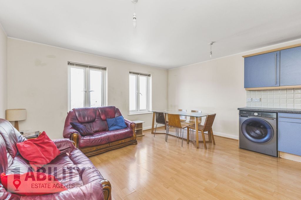 Property photo 2 of 13