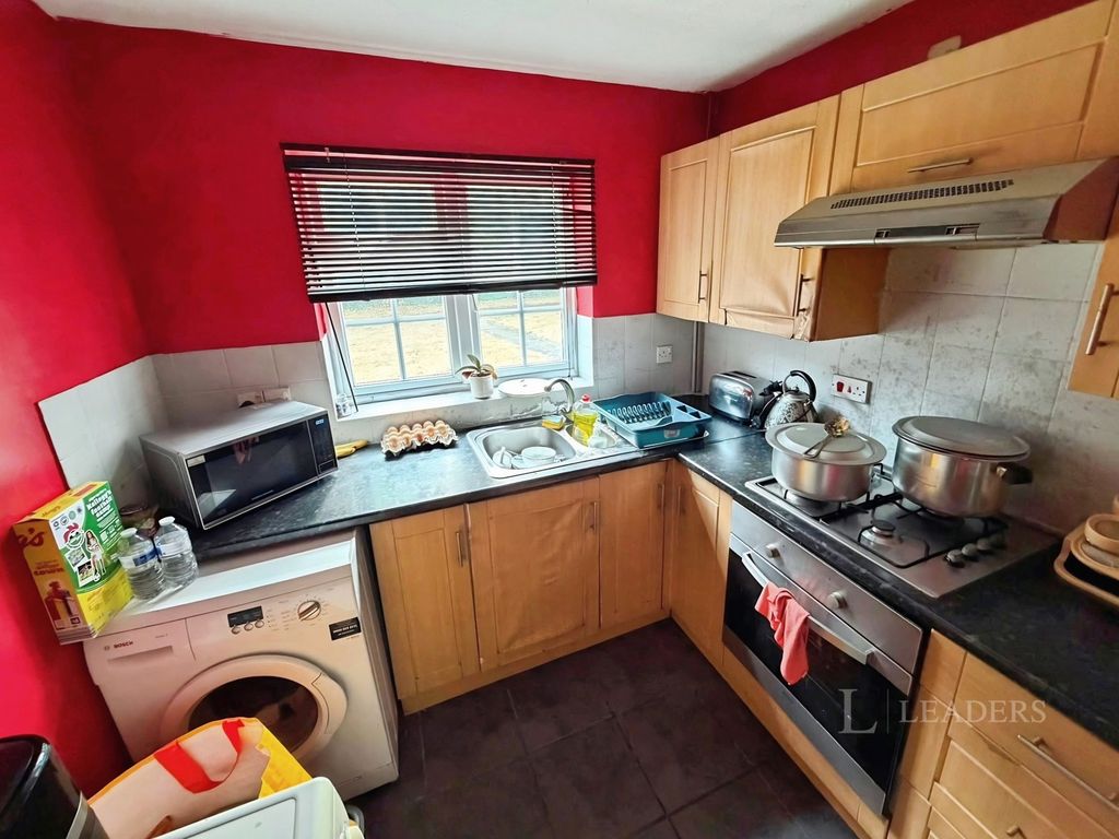 Property photo 3 of 10 Pbox-Img.Jpg