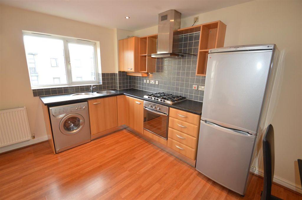 Property photo 3 of 8