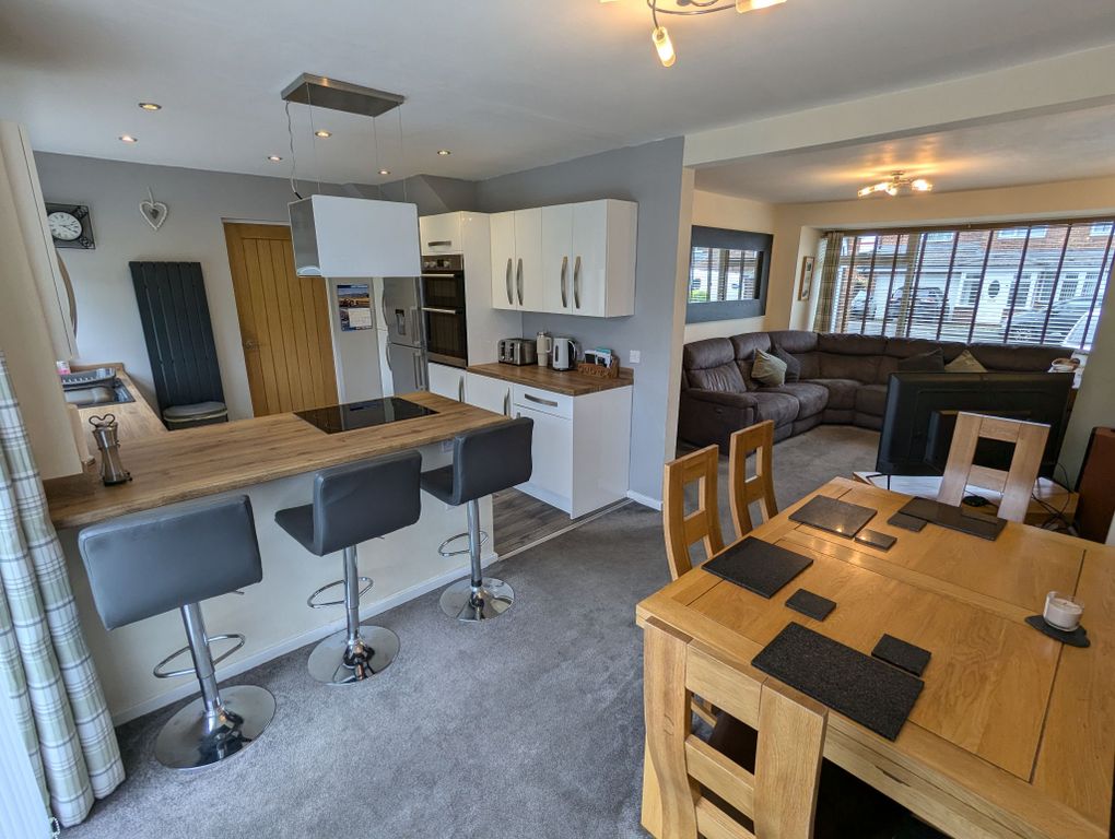 Property photo 2 of 19 Photograph 2