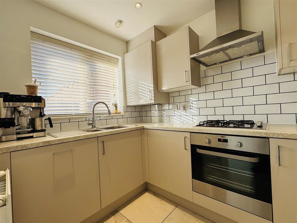 Property photo 3 of 16 Img_9211.Jpg