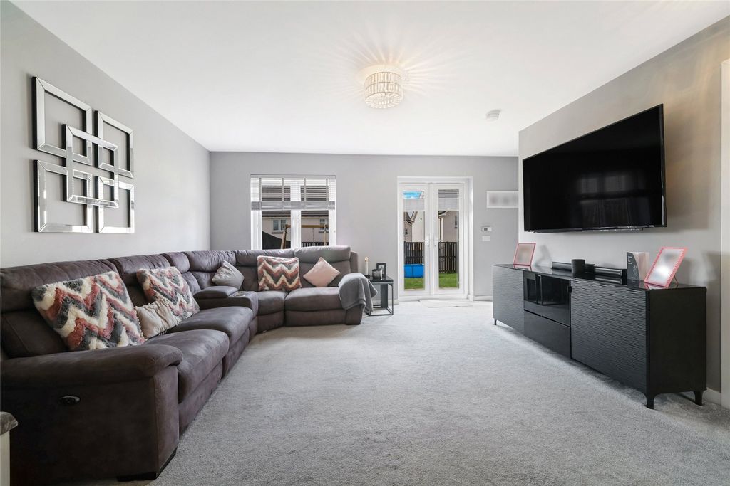 Property photo 3 of 13 3