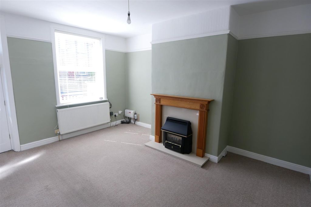 Property photo 2 of 6 Living Room