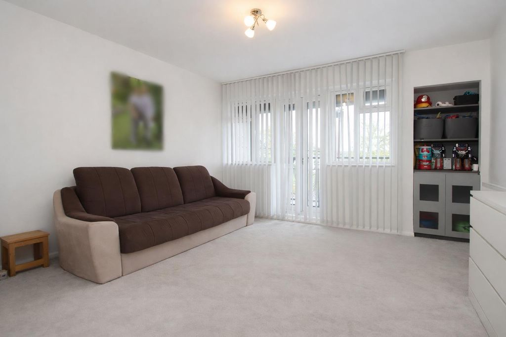 Property photo 3 of 10 805F586A-Cb3F-48c9-Ac3A-3A8Ca853903A.Png