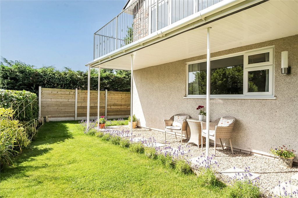 Property photo 2 of 23 Picture No. 01