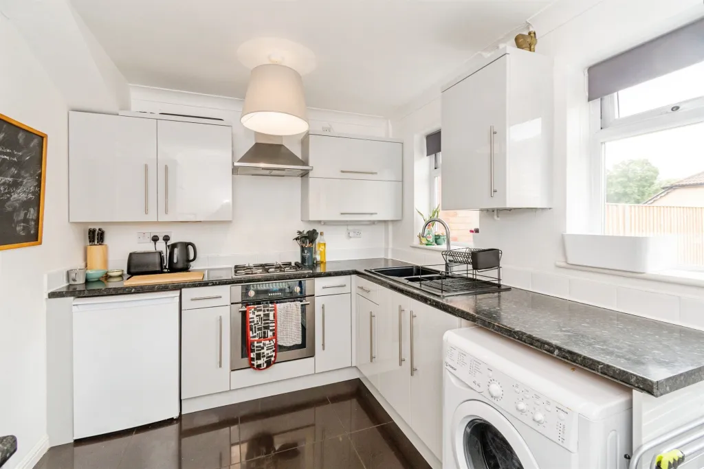 House in Southampton, Botany Bay - More