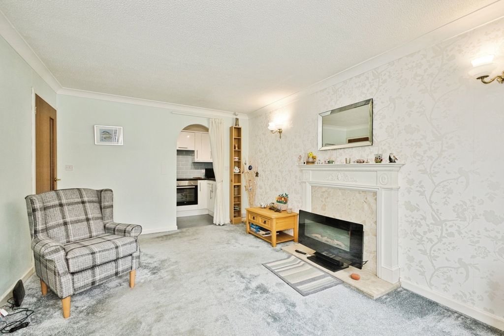 Property photo 3 of 12 Pbox-Img.Jpg