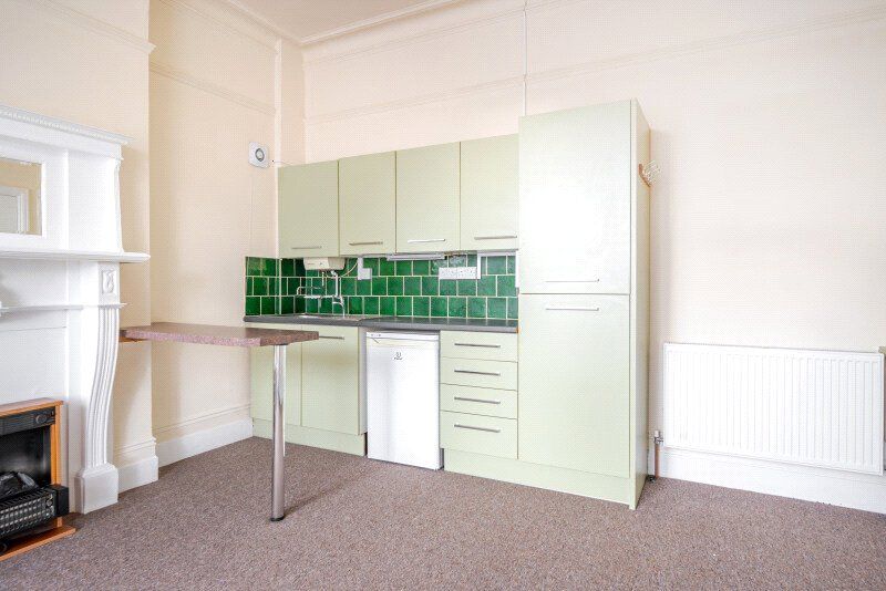 Property photo 2 of 8 Kitchen