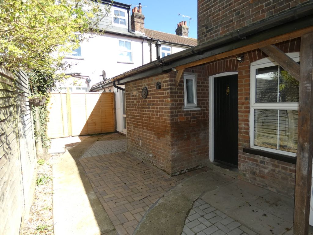 Property photo 2 of 8 Exterior