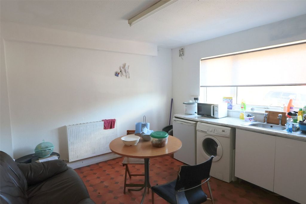 Property photo 2 of 3 Picture No. 04