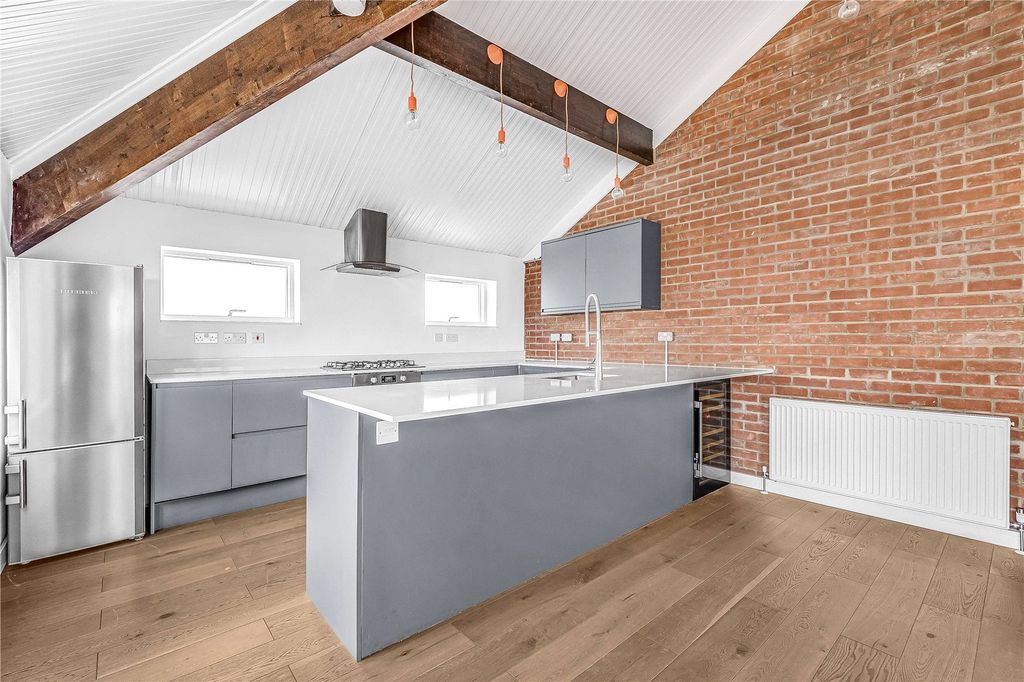 Property photo 1 of 17 Kitchen