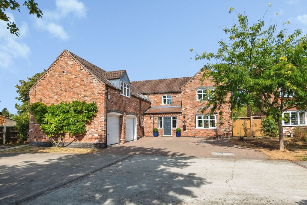 Property photo 1 of 35