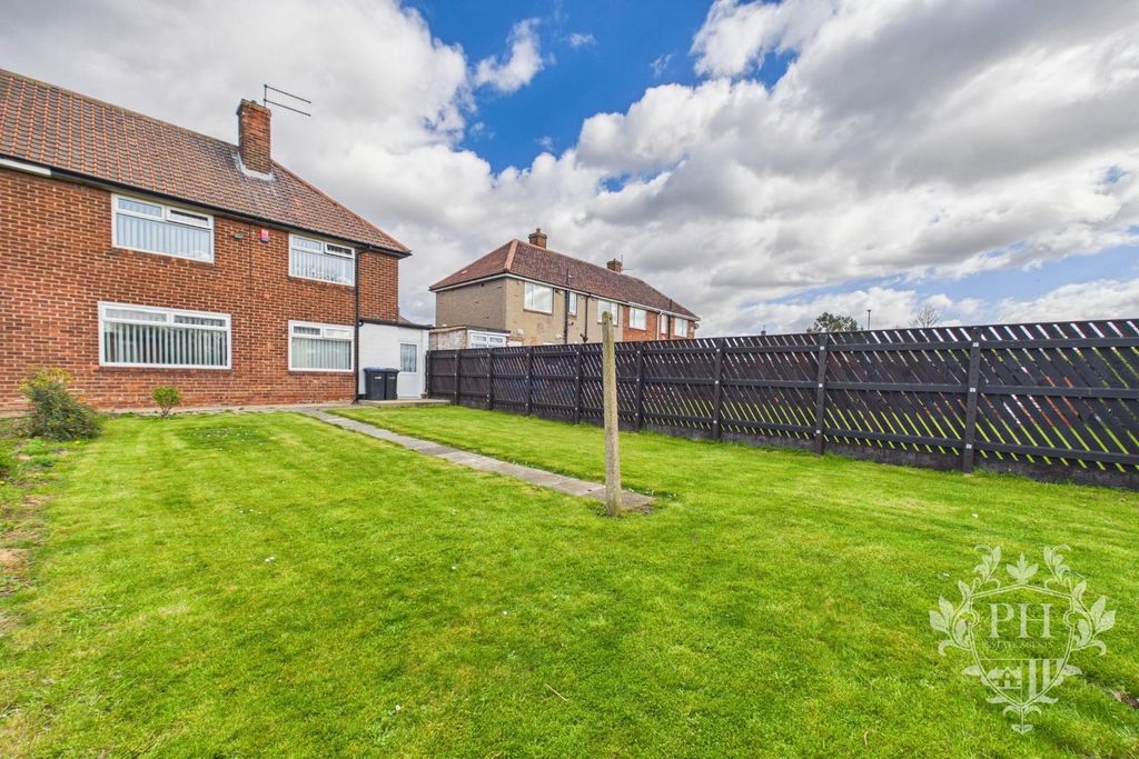 Property photo 2 of 11 1315269495A44B5Cbb33179Aec31Ced2_100_Cam02002G0-Pr