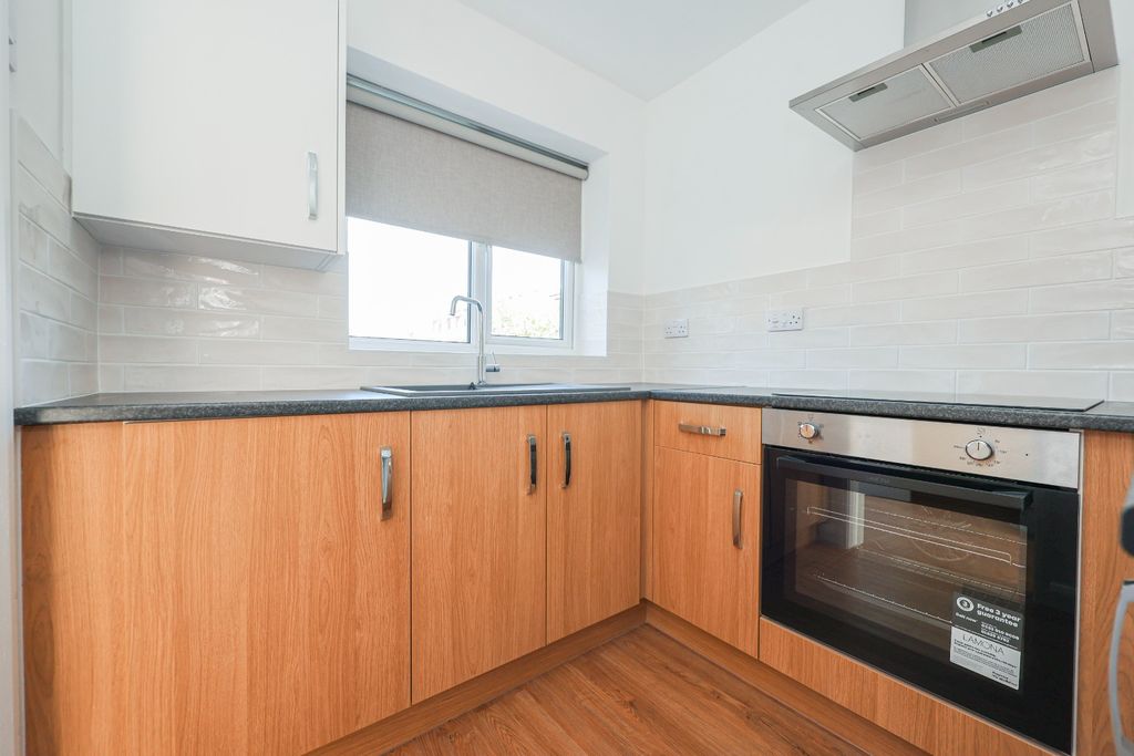 Property photo 3 of 19 5282462