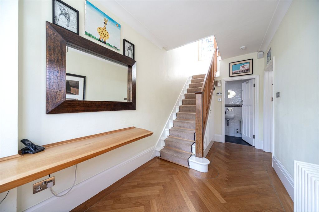 Property photo 3 of 38 Picture No. 07
