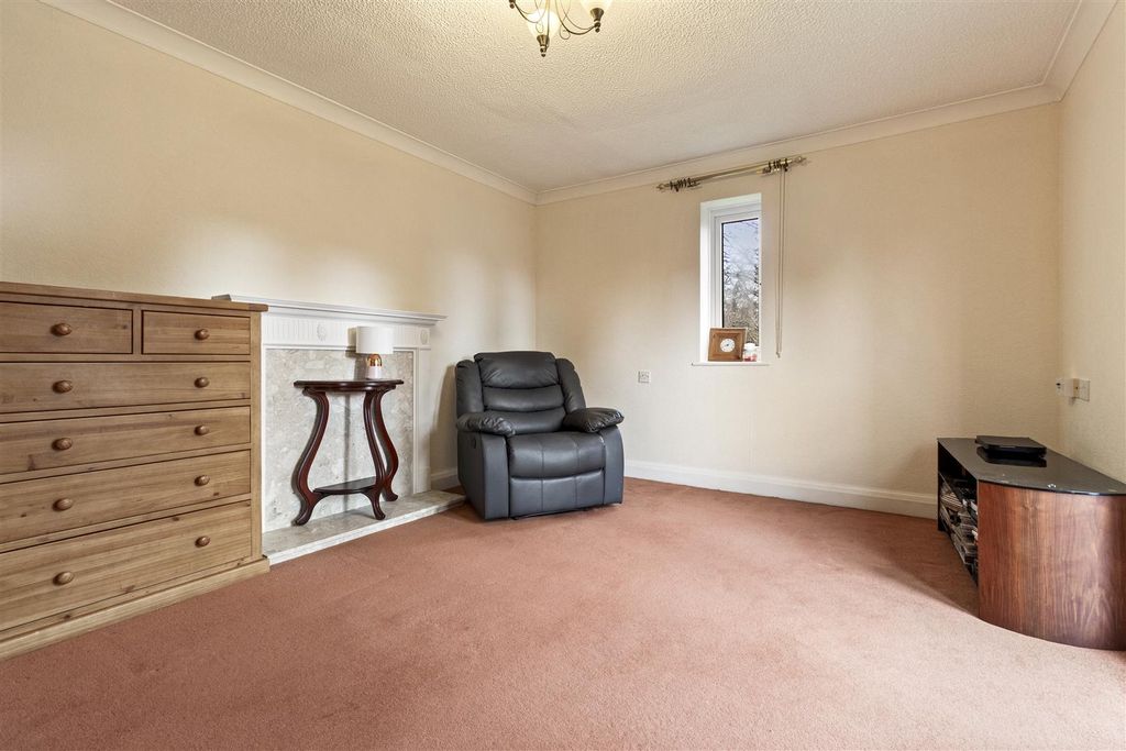 Property photo 3 of 18 20 The Courtyard-007.Jpg