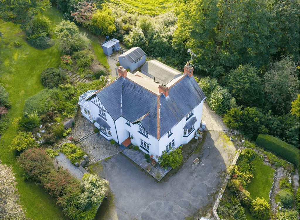 Property photo 3 of 53