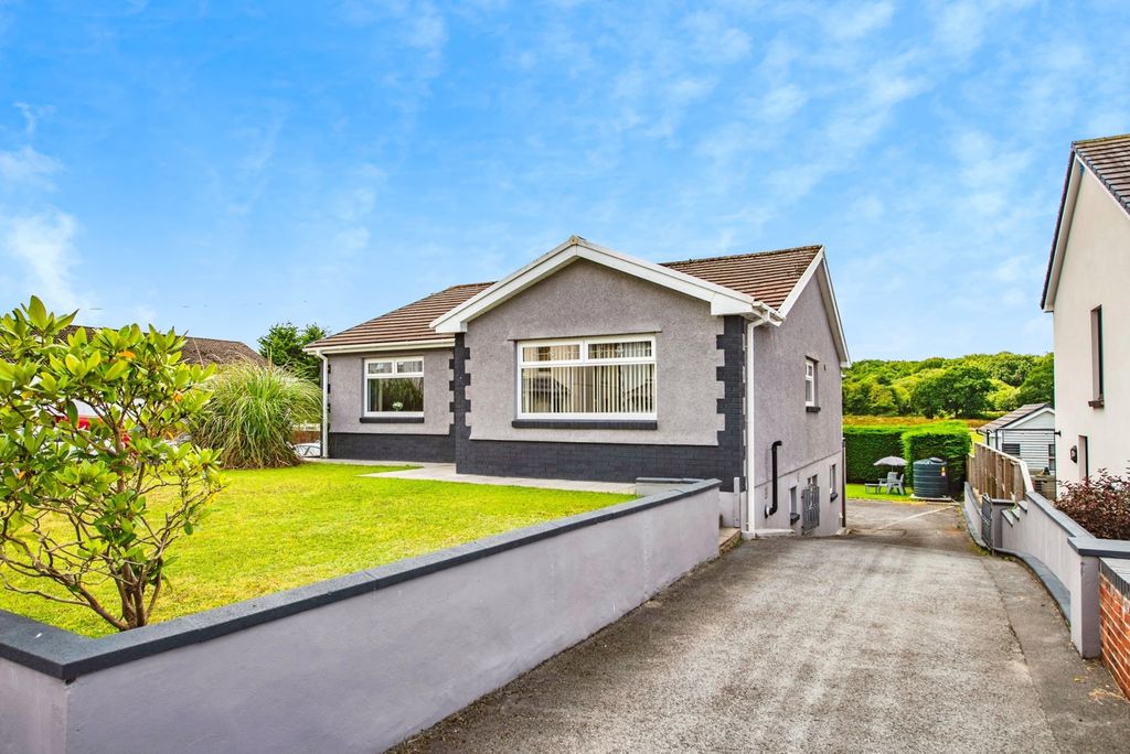 Property photo 1 of 17 Photo